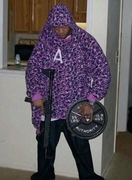 Бабуле груз для закваски капусты, бате стрельнуть сигарет.