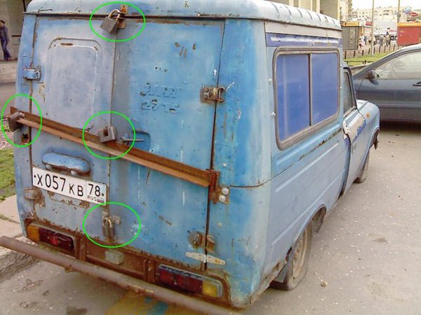 Инкассаторский воронок