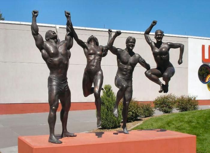 Заплатили по кредитам - можно и порезвиться ...