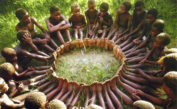 Сядьте дети, сядьте в круг..