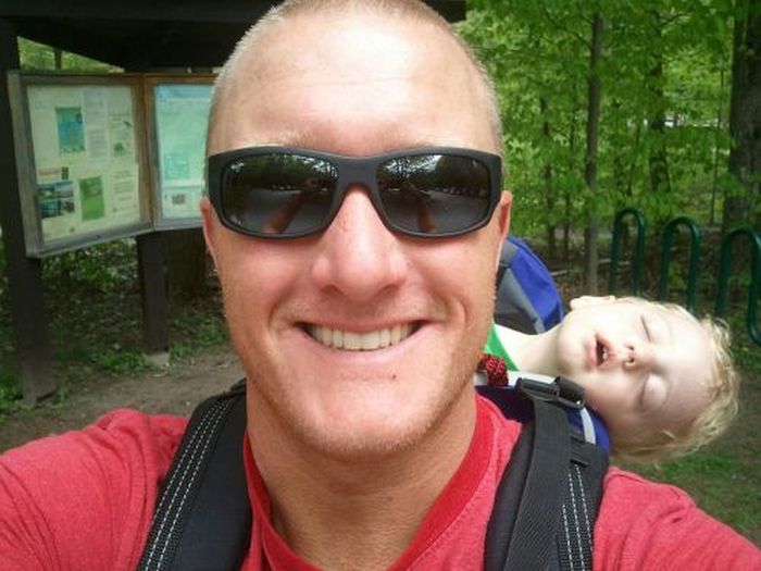 А папа все так же... долбойоп....!!!