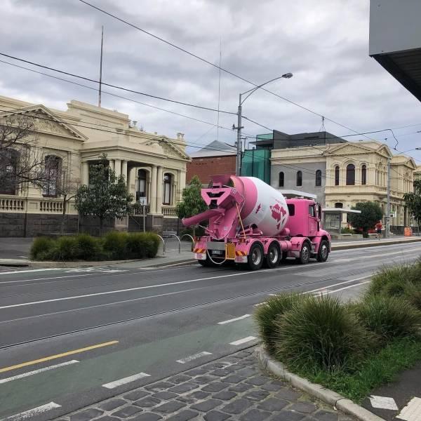 Гламурный розовый бетон. Для блондинок.