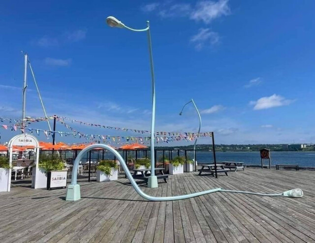 Прикинулся шлангом.