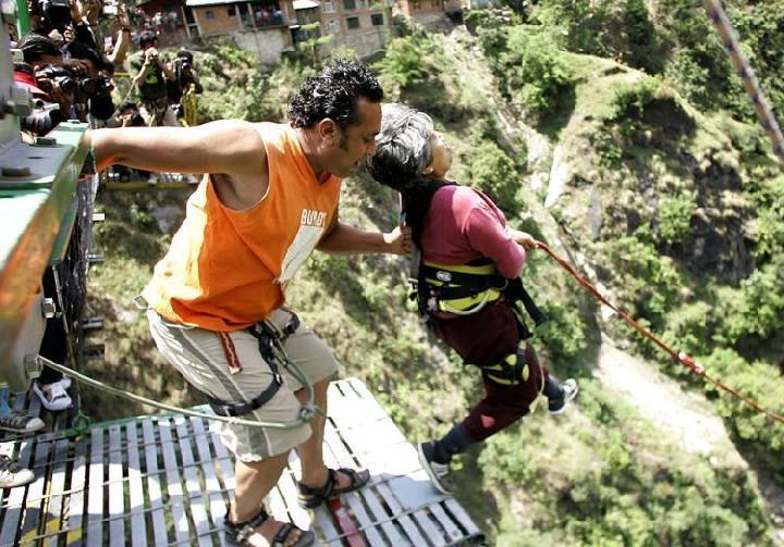Мама, что ж вы даже чая не попили?